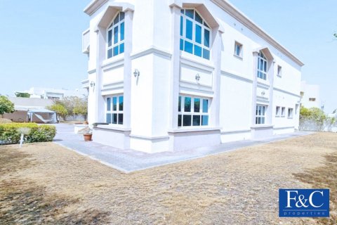 Villa zur Miete in Umm Suqeim, Dubai, VAE 5 Schlafzimmer, 1419.5 m2 Nr. 44574 - Foto 15