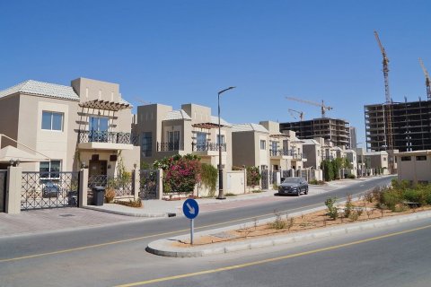 Bauprojekt LIVING LEGENDS VILLAS in Living Legends, Dubai, VAE Nr. 61604 - Foto 2