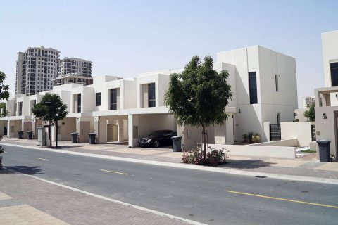 Bauprojekt ZAHRA TOWNHOUSES in Town Square, Dubai, VAE Nr. 61605 - Foto 5