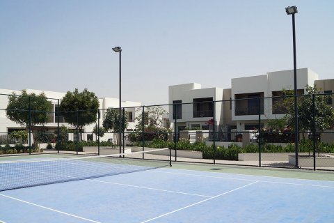 Bauprojekt ZAHRA TOWNHOUSES in Town Square, Dubai, VAE Nr. 61605 - Foto 4