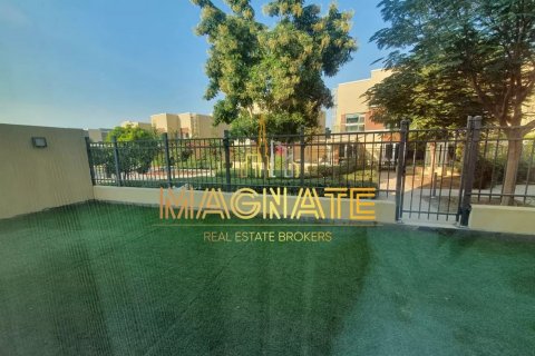 Βίλα σε Al Barsha, Dubai, ΗΑΕ 4 υπνοδωμάτια, 393 τ.μ. Αρ. 50261 - φωτογραφία 1