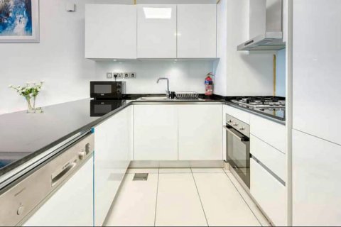 Διαμέρισμα σε ROYAL BAY σε Palm Jumeirah, Dubai, ΗΑΕ 1 υπνοδωμάτιο, 100 τ.μ. Αρ. 47188 - φωτογραφία 2