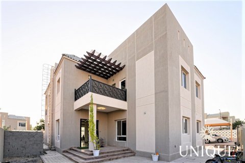 Βίλα σε Living Legends, Dubai, ΗΑΕ 6 υπνοδωμάτια, 390.2 τ.μ. Αρ. 74046 - φωτογραφία 2