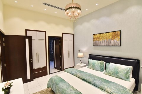 Apartamento en venta en International City, Dubai, EAU 2 dormitorios, 87 m2 № 7232 - foto 7