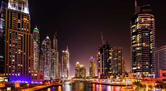 Por qué es rentable comprar bienes raíces en Dubai en verano