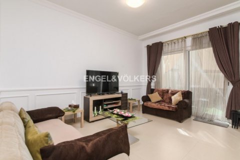 Adosado en venta en International City, Dubai, EAU 3 dormitorios, 199.74 m2 № 17928 - foto 7