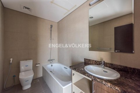 Adosado en venta en International City, Dubai, EAU 3 dormitorios, 1503.25 m2 № 17946 - foto 6