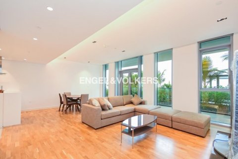 Apartamento en venta en Bluewaters, Dubai, EAU 2 dormitorios, 135.82 m2 № 18036 - foto 1