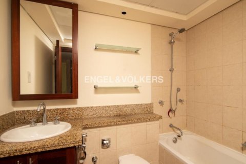Apartamento en venta en The Views, Dubai, EAU 2 dormitorios, 125.14 m2 № 17993 - foto 17