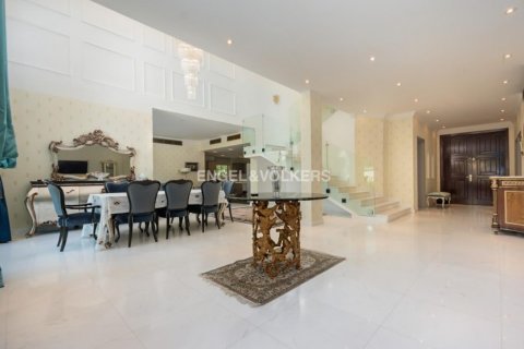 Villa en venta en Jumeirah Islands, Dubai, EAU 5 dormitorios, 557.41 m2 № 19473 - foto 6