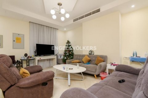 Adosado en venta en Dubai Industrial Park, Dubai, EAU 3 dormitorios, 120.87 m2 № 18162 - foto 5