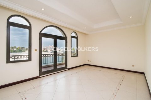 Villa en venta en Palm Jumeirah, Dubai, EAU 4 dormitorios, 464.51 m2 № 18373 - foto 6