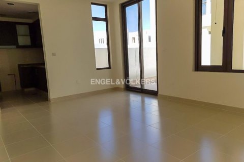 Villa en venta en Reem, Dubai, EAU 3 dormitorios, 213.21 m2 № 20155 - foto 4
