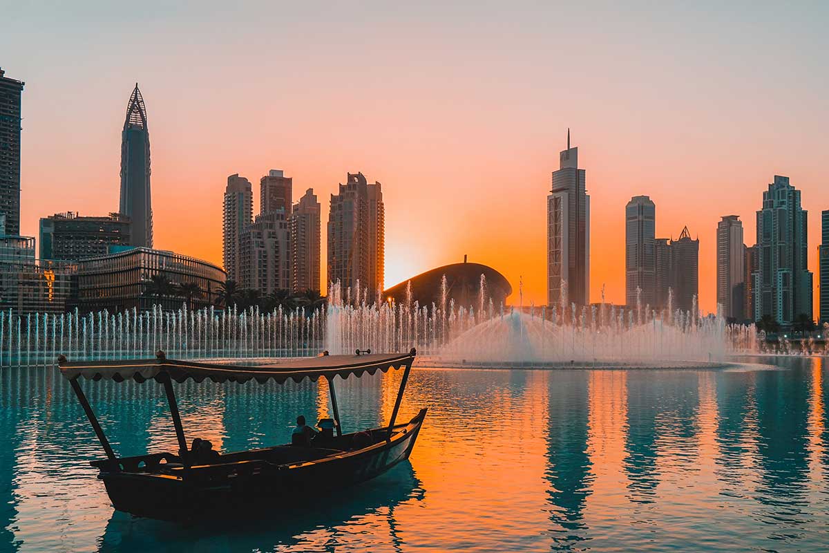 Why it is profitable to buy real estate in Dubai in the summer
