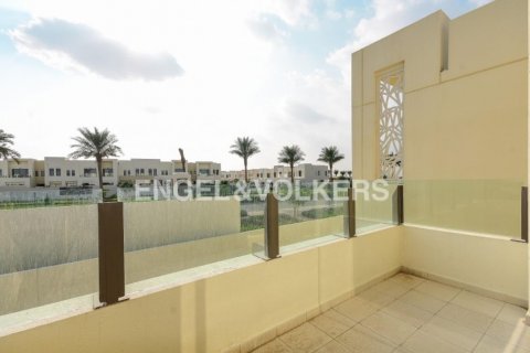 Villa en venta en Reem, Dubai, EAU 4 dormitorios, 371.79 m2 № 19472 - foto 16