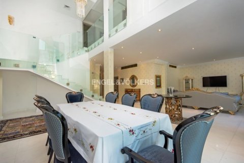 Villa en venta en Jumeirah Islands, Dubai, EAU 5 dormitorios, 557.41 m2 № 19473 - foto 9