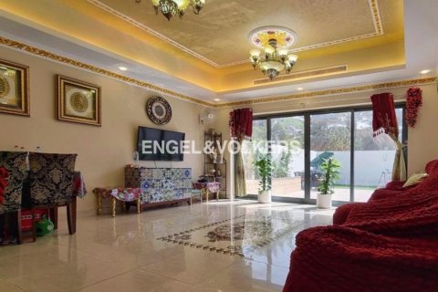 Villa en venta en Jumeirah Village Circle, Dubai, EAU 3 dormitorios, 251.58 m2 № 19598 - foto 6