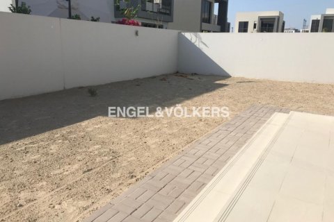 Villa en venta en Dubai Hills Estate, Dubai, EAU 3 dormitorios, 405.43 m2 № 20952 - foto 18
