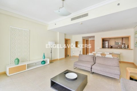 Apartamento en alquiler en Palm Jumeirah, Dubai, EAU 1 dormitorio, 116.31 m2 № 21740 - foto 2