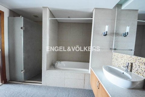 Apartamento en venta en Palm Jumeirah, Dubai, EAU 2 dormitorios, 161.19 m2 № 21714 - foto 16
