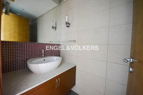 Apartamento en venta en Palm Jumeirah, Dubai, EAU 2 dormitorios, 161.19 m2 № 21714 - foto 15