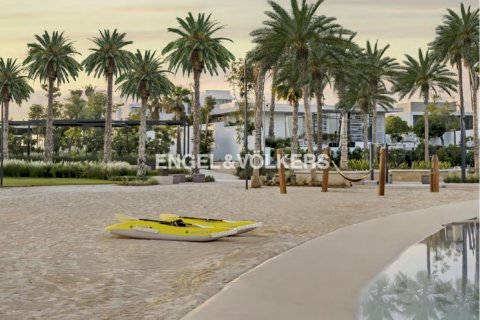 Villa en venta en Tilal Al Ghaf, Dubai, EAU 5 dormitorios, 518.02 m2 № 27747 - foto 10