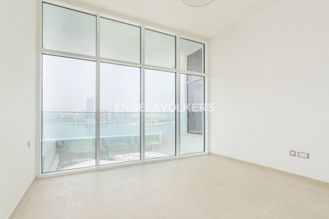 Apartamento en venta en Palm Jumeirah, Dubai, EAU 2 dormitorios, 136.01 m2 № 27830 - foto 11