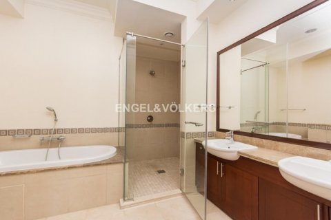 Adosado en venta en Palm Jumeirah, Dubai, EAU 3 dormitorios, 464.42 m2 № 20953 - foto 15