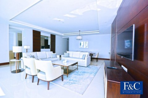 Apartamento en alquiler en Downtown Dubai (Downtown Burj Dubai), Dubai, EAU 3 dormitorios, 187.8 m2 № 44824 - foto 4