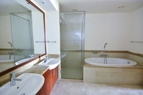 Apartamento en alquiler en Palm Jumeirah, Dubai, EAU 1 dormitorio, 121 m2 № 44612 - foto 9