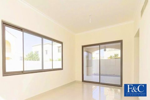 Villa en venta en Arabian Ranches 2, Dubai, EAU 5 dormitorios, 498.7 m2 № 44800 - foto 2