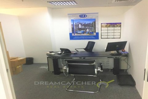Oficina en venta en Jumeirah Lake Towers, Dubai, EAU 111.48 m2 № 35356 - foto 3