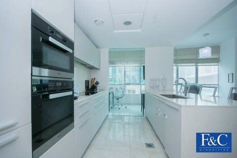 Apartamento en alquiler en Downtown Dubai (Downtown Burj Dubai), Dubai, EAU 3 dormitorios, 241.6 m2 № 44681 - foto 11