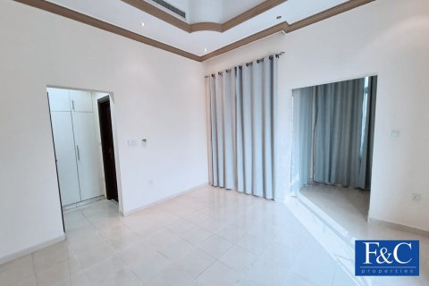 Villa en alquiler en Al Barsha, Dubai, EAU 5 dormitorios, 650.3 m2 № 44893 - foto 10