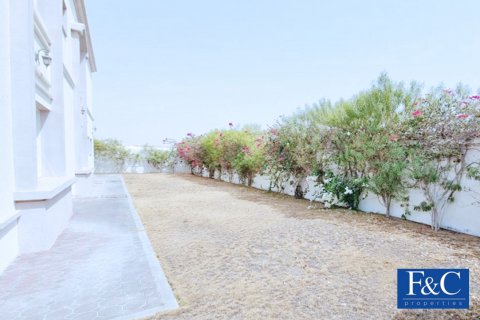 Villa en alquiler en Umm Suqeim, Dubai, EAU 5 dormitorios, 1419.5 m2 № 44574 - foto 16