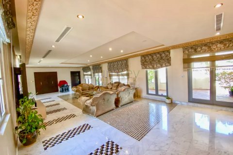Villa en venta en Palm Jumeirah, Dubai, EAU 6 dormitorios, 650 m2 № 50263 - foto 12