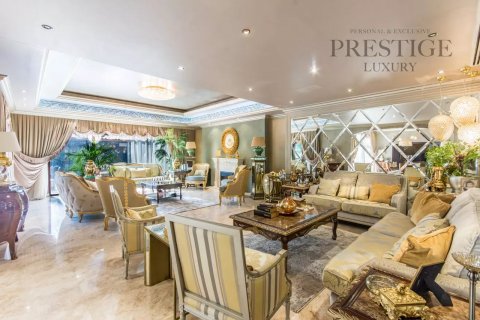 Villa en venta en The Villa, Dubai, EAU 6 dormitorios, 836 m2 № 56219 - foto 4