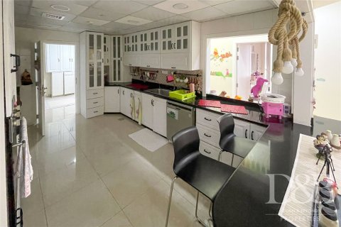 Apartamento en venta en Jumeirah Beach Residence, Dubai, EAU 4 dormitorios, 270.5 m2 № 53598 - foto 9