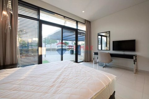 Villa en venta en DAMAC Hills (Akoya by DAMAC), Dubai, EAU 5 dormitorios, 310 m2 № 67252 - foto 5