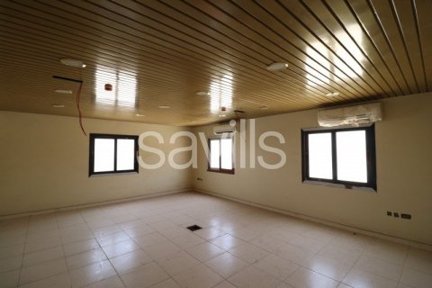 Fábrica en venta en Hamriyah Free Zone, Sharjah, EAU 10999.9 m2 № 74359 - foto 17