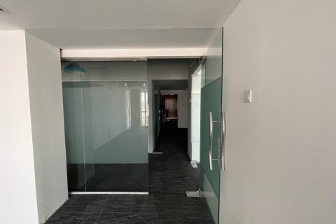 Oficina en alquiler en Al Quoz, Dubai, EAU 7000 m2 № 73090 - foto 4