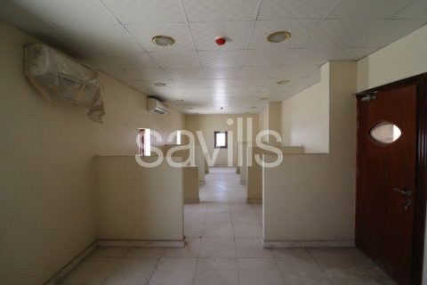 Fábrica en venta en Hamriyah Free Zone, Sharjah, EAU 10999.9 m2 № 74359 - foto 16