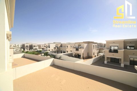 Müüa villa asukohaga Arabian Ranches 2, Dubai, AÜE: 4 magamistoaga, 700.56 m² Nr 7848 - pilt 5