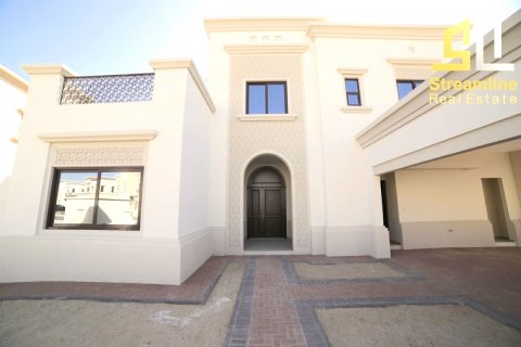 Müüa villa asukohaga Arabian Ranches 2, Dubai, AÜE: 4 magamistoaga, 700.56 m² Nr 7848 - pilt 1