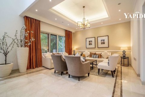 Müüa villa asukohaga Mohammed Bin Rashid City, Dubai, AÜE: 4 magamistoaga, 585 m² Nr 8232 - pilt 2