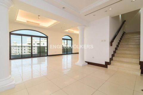 Müüa katusekorter asukohaga Palm Jumeirah, Dubai, AÜE: 3 magamistoaga, 412.67 m² Nr 18479 - pilt 1