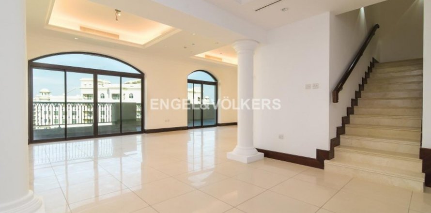 Katusekorter asukohaga Palm Jumeirah, Dubai, AÜE: 3 magamistoaga, 412.67 m² Nr 18479