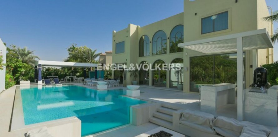 Villa asukohaga Jumeirah Islands, Dubai, AÜE: 5 magamistoaga, 757.34 m² Nr 17882