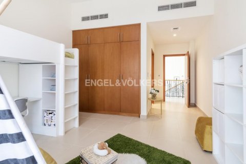 Müüa villa asukohaga Nadd Al Sheba, Dubai, AÜE: 4 magamistoaga, 354.33 m² Nr 18292 - pilt 9