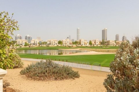 Müüa ridamaja asukohaga Dubai Sports City, AÜE: 4 magamistoaga, 246.93 m² Nr 23166 - pilt 10